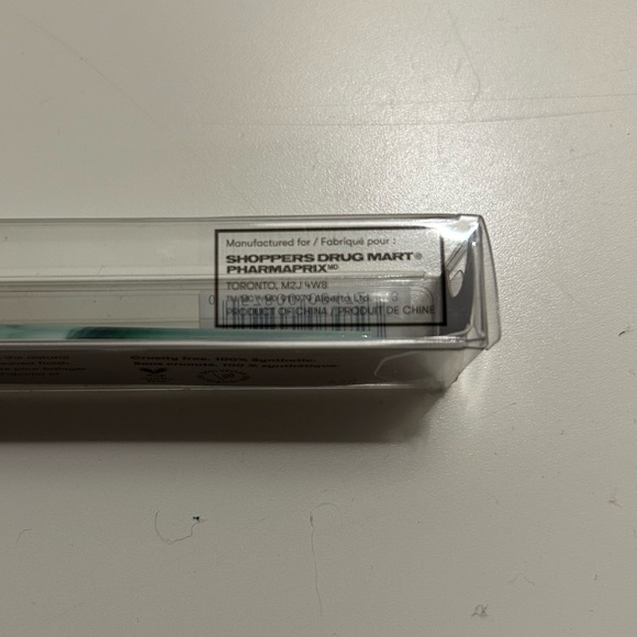 Feathered eye brush by Quo - Picture 3 of 10